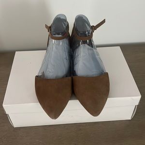 Rarely worn tan flats